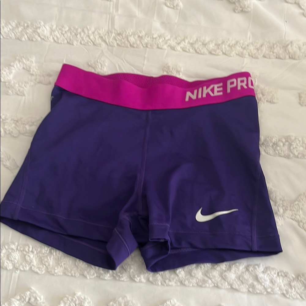 Women’s Purple Nike Pro Shorts size small